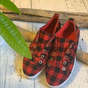 Plaid shoes